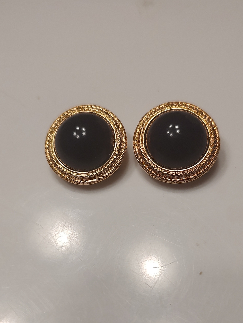 Gold-Tone Black Dome Statement Earrings vintage Liz Claiborne LCI Clip On
